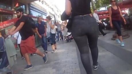 Phat Ass in Tight Jeans