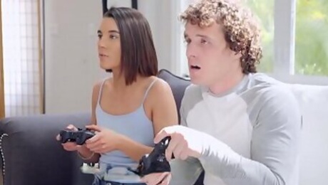 Step Sister Fucks Big Dick!Video Game Bonding
