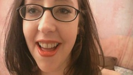 Nerdy amateur brunette gets down and dirty