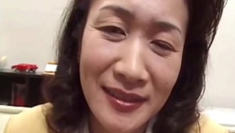 Japanese Housewife Doing Yummy Boom