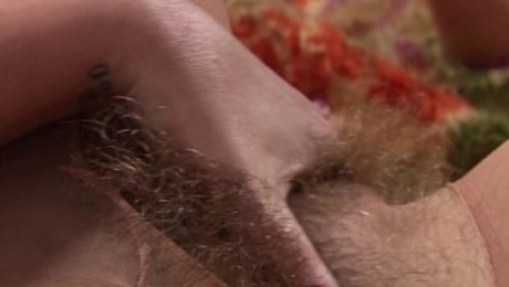 Big hairy amateur pussy masturbation