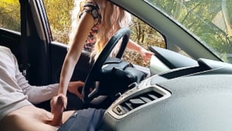 Public Dick Flash! a Naive Teen Caught me Jerking off in the Car in a Public Park and help me Out.