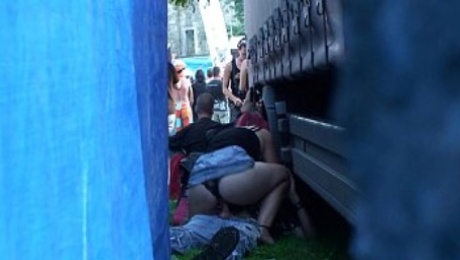 Public Sex During Concert