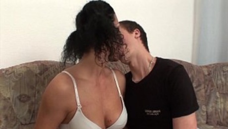 Stepma Sucking Young Cock And Receives Warm Facial