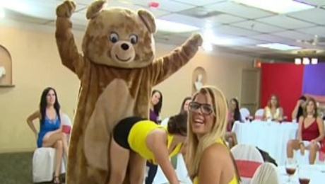 DANCING BEAR - Bachelorette Party With Big Dick Male Strippers, CFNM Style!
