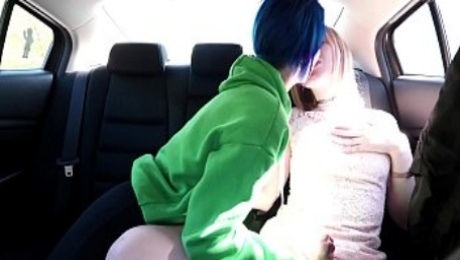 TRANSLADY WITH GIRLFRIEND NAUGHTY IN THE CAR