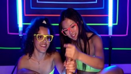 Amateur Boxxx - Lulu Chu and Ella Cruz Give Neon Handjob