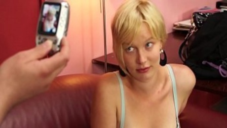 Super Innocent blonde teen dont know what to do when fucked