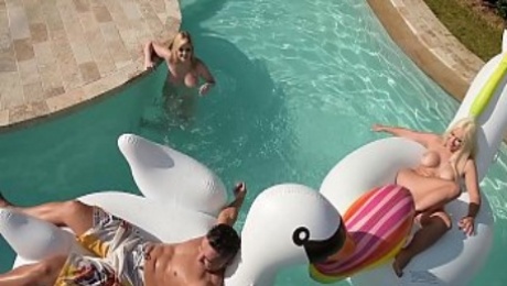Katy Jayne & Vittoria Dolce's intense Poolside Threesome