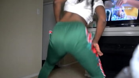 sisters cant stop twerking and get butt naked part 1