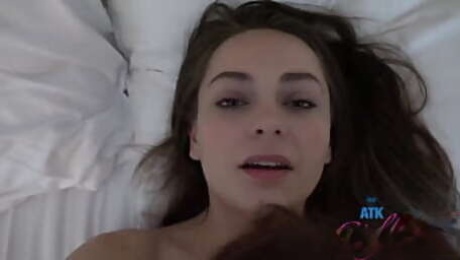 Hooking up with an amateur teen and filming it POV (eating her pussy and blowjob) - Aften Opal