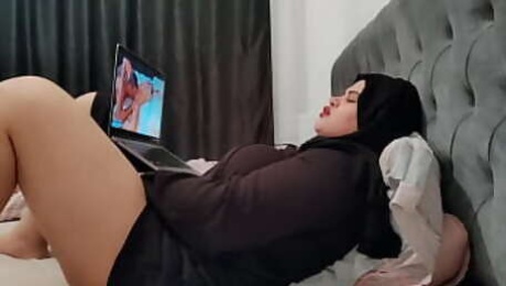 Horny STEPMOM watches PORN to cum!