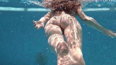 Nicole Pearl water fun naked