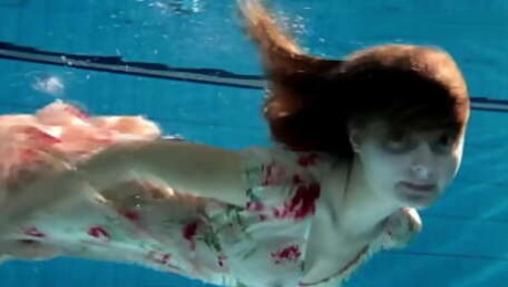 Cute smoking hot babe Edwiga underwater