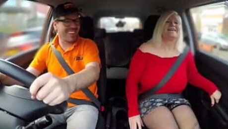 Curvy mature lady in stockings public fucked in car outdoor