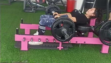 LA CHICA DEL GYM LA LLEVO AL HOTEL LATINA CULONA MILF CALIENTE