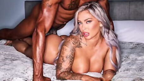 BLACKEDRAW Naughty Aussie Hayley gets her BBC on the side