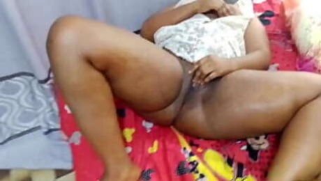 Am so horny Can you fuck me, an African big booty masturbating hot sex video