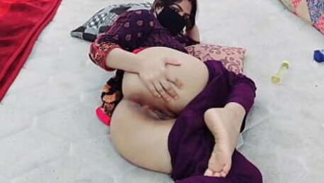Sobia Nasir Showing Nude Body Striptease On WhatsApp Video Call With Customer