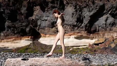 Amazing redhead big ass model Heidi Romanova posed outdoor totally naked