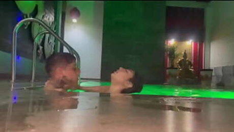 Duro Sexo Con Una colombiana  En Un Motel Lujoso