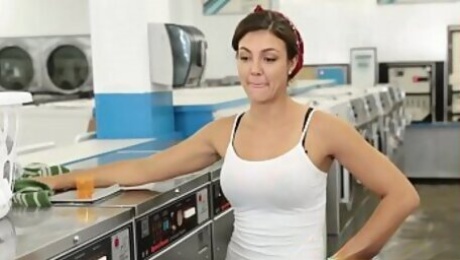 Big ass teen in public laundromat