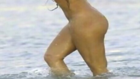 Mariah Carey, Alicia Keys, Tyra Banks Uncensored: http://ow.ly/SqHsN