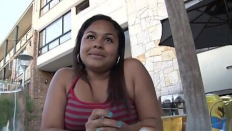 Amateur Curvy latina Lorena Lobos banged