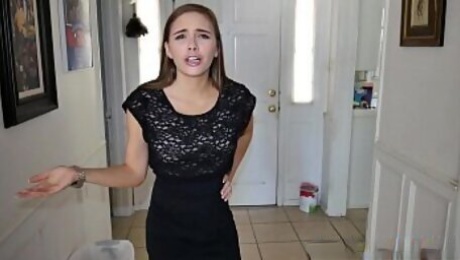 Hot petite real estate agent makes hardcore sex video with client
