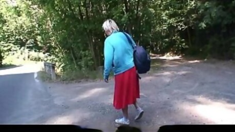 Hitchhiking 70 years old granny getting fucked roadside