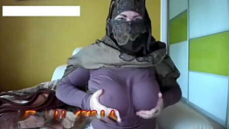 Saudi Arabia Muslim big boobs Arab girl in Hijab bbw curves live cam 11.16