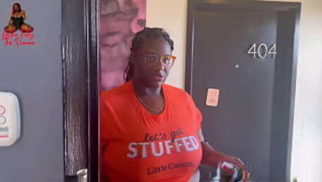 Ebony BBW Who Quit Porn, Delivers Pizza and Gets Tip