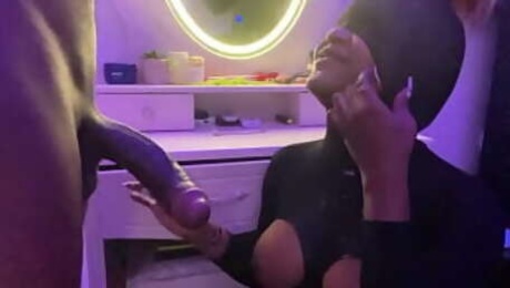 Ebony girl gives great blowjob times