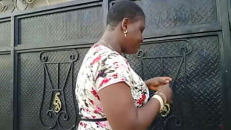 African Gift traveled from Lagos to Warri to meet her fan for a mad fuck