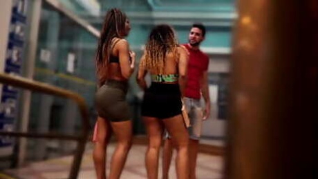 AMAZING THREESOME With Two BIG ASS (Brazilian Gold Diggers)