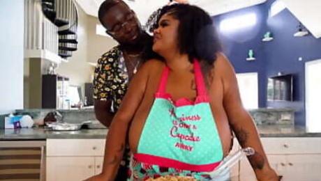 HUGE BOOB BBW TAKING BLACK COCK IN HER KITCHEN