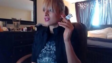 Sandi Smoking 3 Brown Cork Cigarettes (Request)