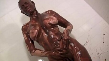 Mindi Mink Covered in Goo In Dirty Shower