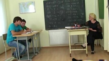 Granny teacher double penetration in the classroom