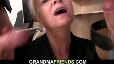 Old skinny blonde granny double penetration