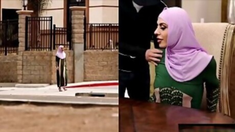 Arab babe sucks on dick and gets fucked