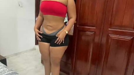 Camara graba criada en lycra ajustado cameltoe