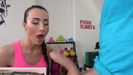 Fitness Rooms Sexy sweaty young gym girl with abs pov blowjob and fucking