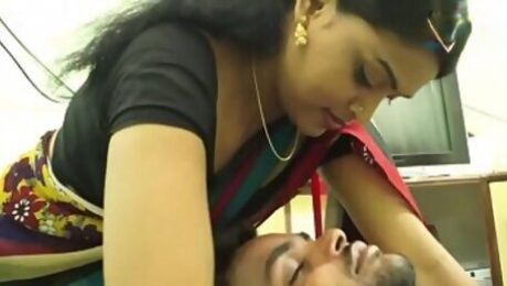 INDIAN HOUSEWIFE ROMANCE WITH SOFTWARE ENGINEER