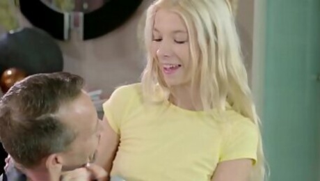 Small Teen Kenzie Reeves Orgasms 4 Step Daddy & WATCHES!