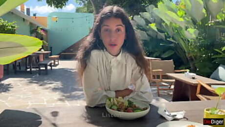 Cum on a girl's face in a public cafe - She eats lunch with cum on her face! - Cumwalk