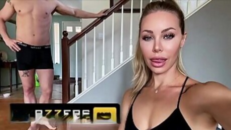 Hot Babe (Nicole Aniston) Is Working Out And Gets Fucked