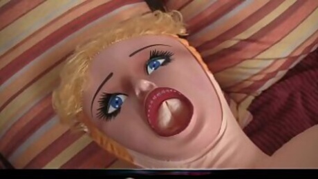 Blonde m. in law catches him jerking