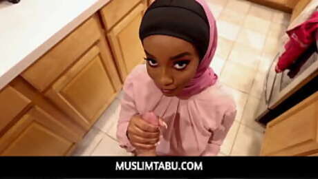 MuslimTabu - Curvy Ebony In Hijab Rides Like A Pro- Lily Starfire