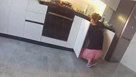 Real cheating. Wife fucks a neighbor in the kitchen.